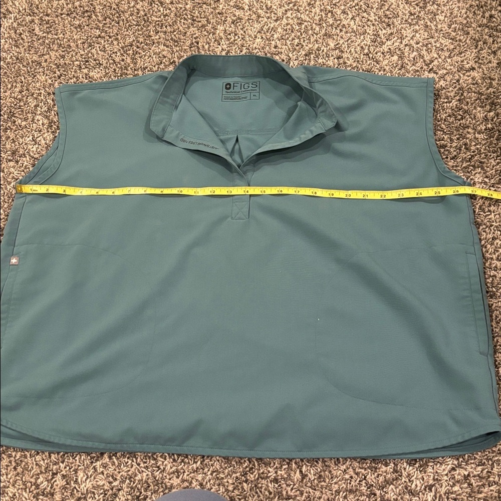 Figs Rafaela Oversized Scrub Top Moss Green - Picture 6 of 9